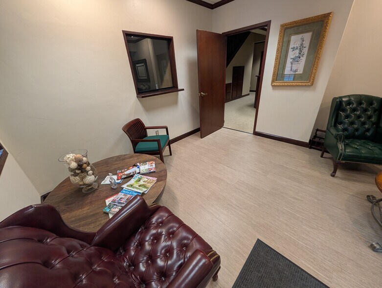 More Photos Of 6016-6020 NW 120th Ct, Oklahoma City Coworking Space
