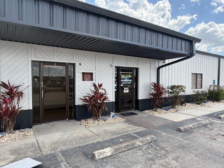 More Photos Of 1302 NE Pine Island Rd, Cape Coral Warehouse For Lease