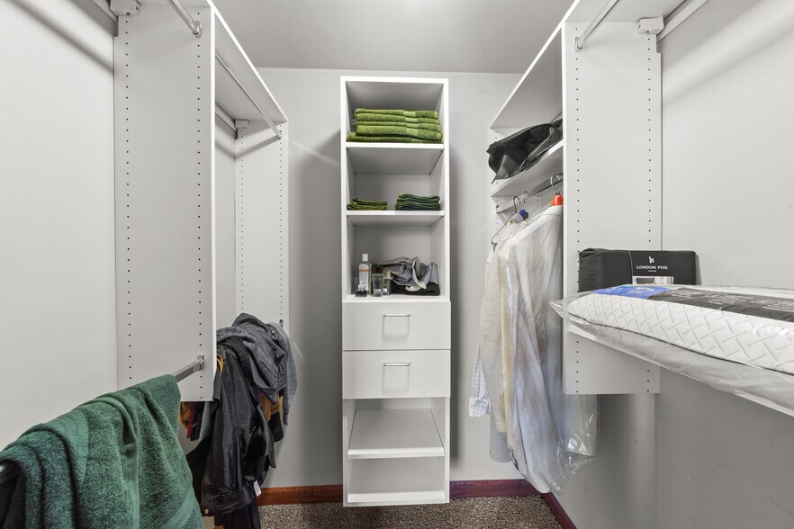 More Photos Of 2800-2806 Mayfield Rd, Cleveland Heights Storefront Retail Office For Sale