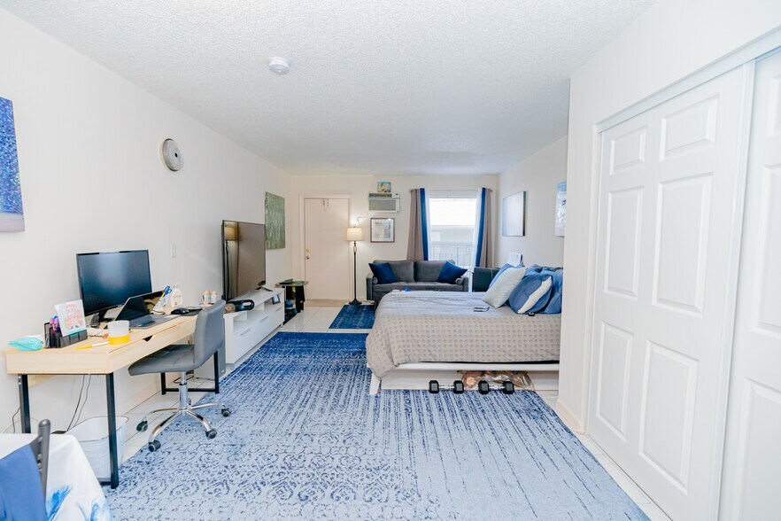 More Photos Of 960 Biarritz Dr, Miami Beach Apartments For Sale