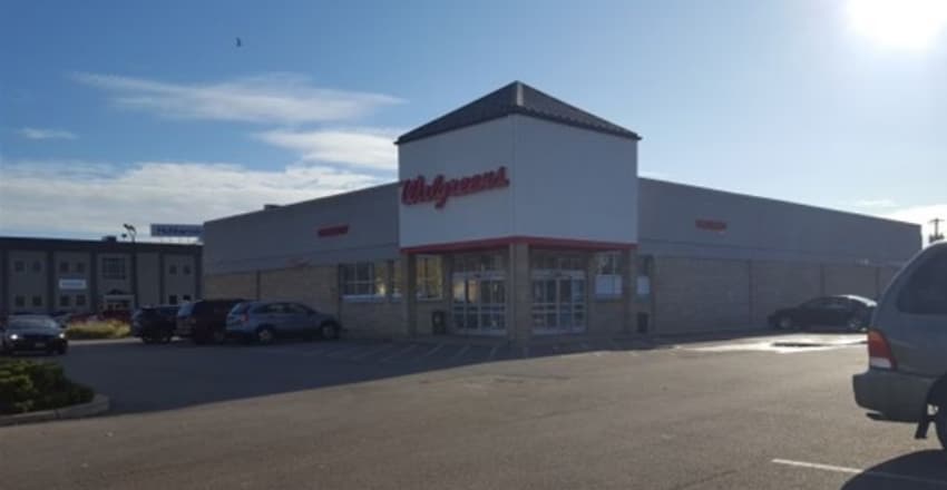 More Photos Of 110 E Broadway, Fulton Drugstore For Lease