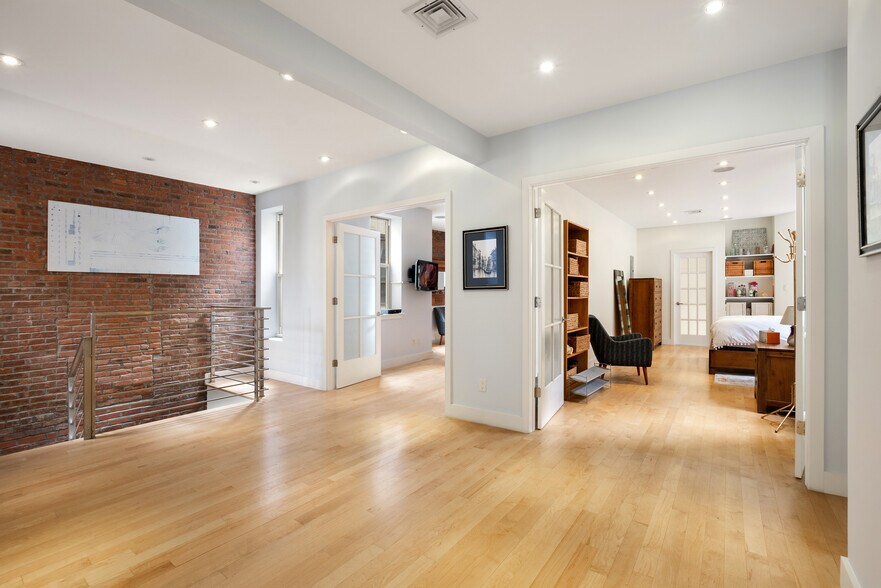 More Photos Of 210 W 82nd St, New York Apartments For Sale