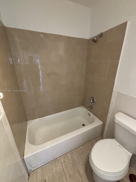 More Photos Of 1471 NW 22nd St, Fort Lauderdale Multifamily For Sale