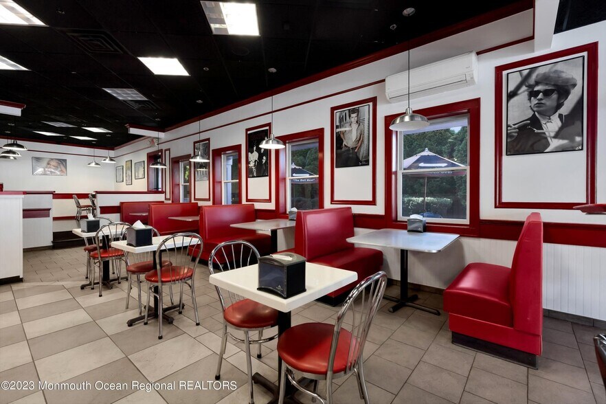 More Photos Of 231-263 Main St, Matawan Storefront For Sale