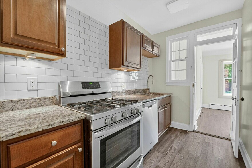More Photos Of 4512 MacArthur Blvd NW, Washington Apartments For Sale