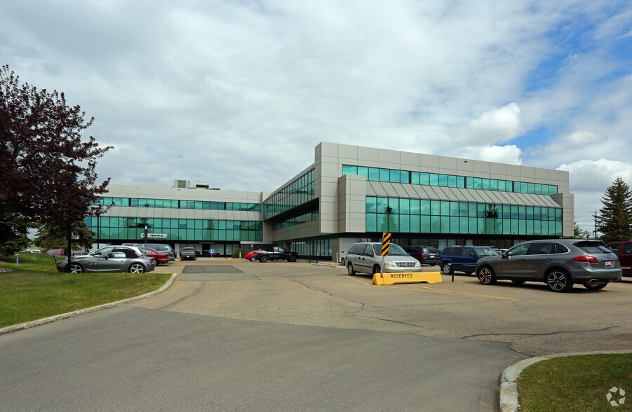 More Photos Of 4245 97th St, Edmonton Office For Sale