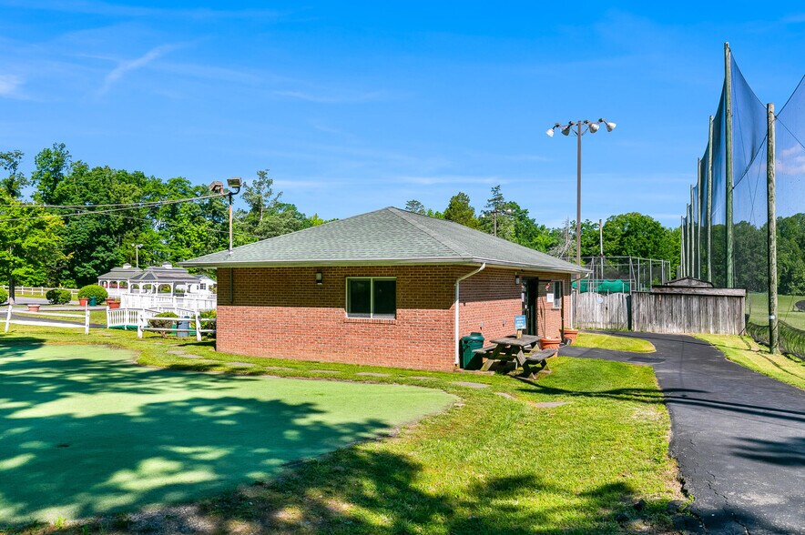 More Photos Of 5075 Crain Hwy, La Plata Golf Course Driving Range For Sale