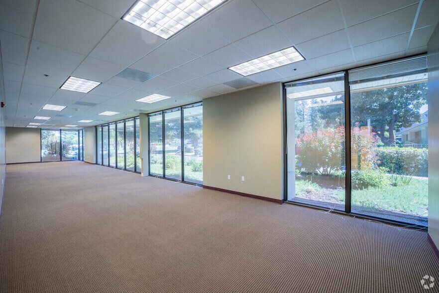 More Photos Of 355 N Wiget Ln, Walnut Creek Office For Sale