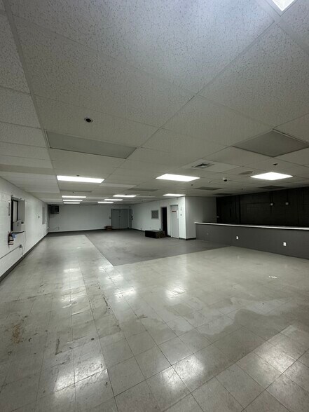 More Photos Of 732R Lynnway, Lynn Warehouse For Lease