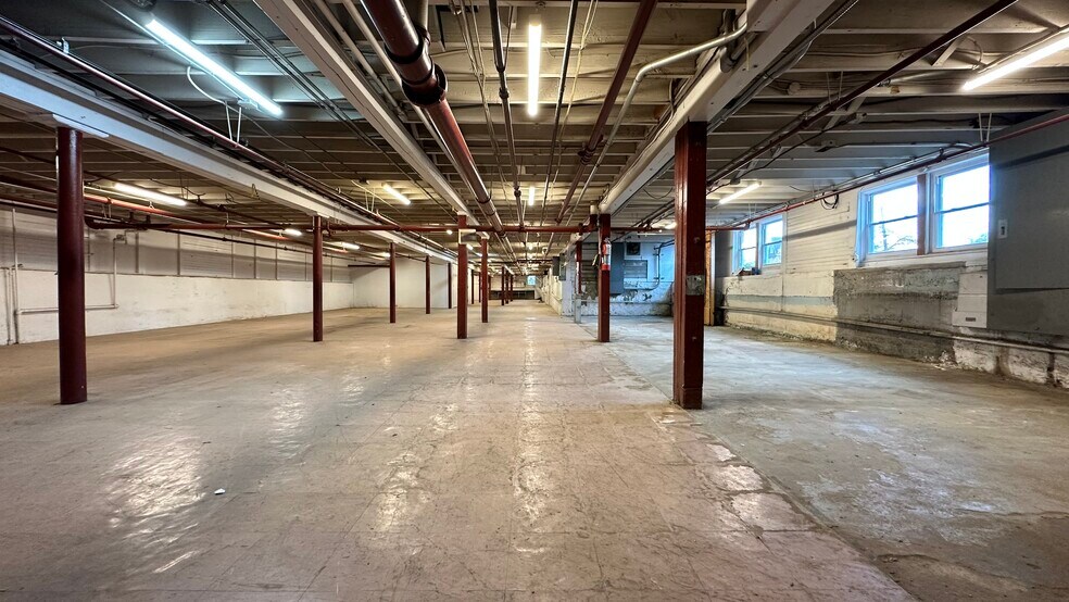 More Photos Of 200 Monroe St, Pottstown Warehouse For Lease