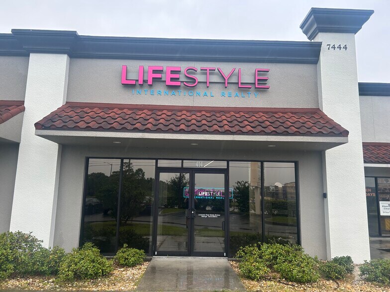 More Photos Of 7444 Narcoossee Rd, Orlando Freestanding For Lease