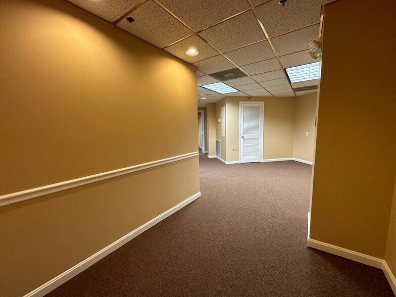 More Photos Of 305 Harrison St, Leesburg Medical For Lease