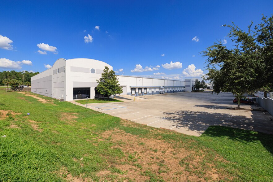More Photos Of 245 Deen Still Rd, Davenport Warehouse For Lease