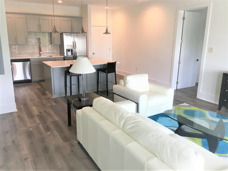 More Photos Of 141 Napoleon St, Baton Rouge Multifamily For Sale