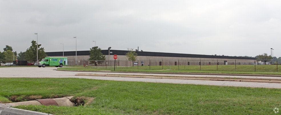 More Photos Of 670 Chesapeake Park Plz, Middle River Warehouse For Lease