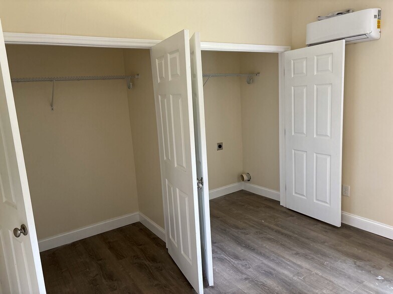 More Photos Of 198 Cowan St, Rutherfordton Apartments For Sale