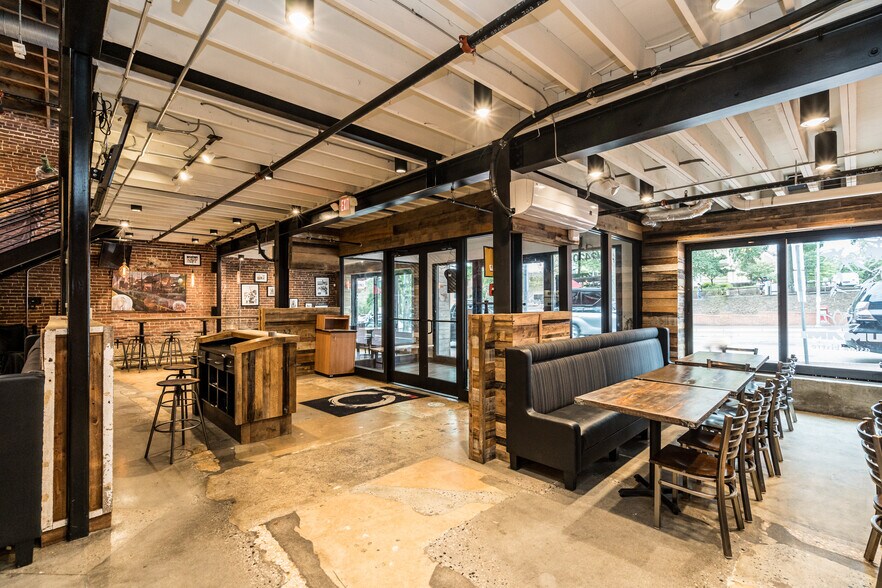 More Photos Of 2420 Hillsborough St, Raleigh Restaurant For Lease