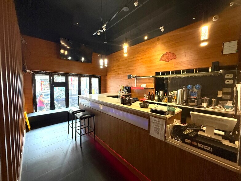 More Photos Of 1002 Arch St, Philadelphia Apartments For Lease