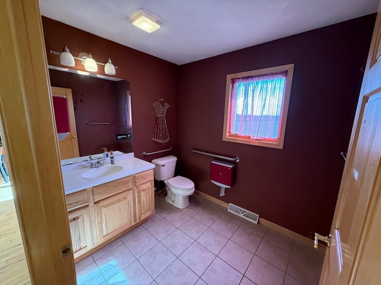 More Photos Of 11379 US Highway 20 E, Stockton Storefront Retail Office For Sale