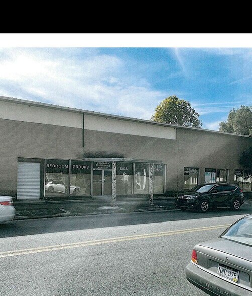 More Photos Of 411 W Madison St, Starke Storefront Retail Office For Lease