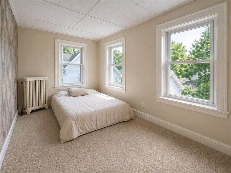 More Photos Of 301 E North St, Geneva Apartments For Sale