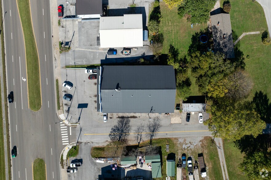 More Photos Of 7006 Cumberland Gap Pky, Harrogate General Retail For Sale