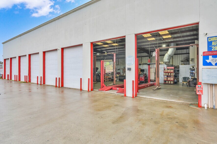 More Photos Of 3050 FM 2920 Rd, Spring Flex For Sale