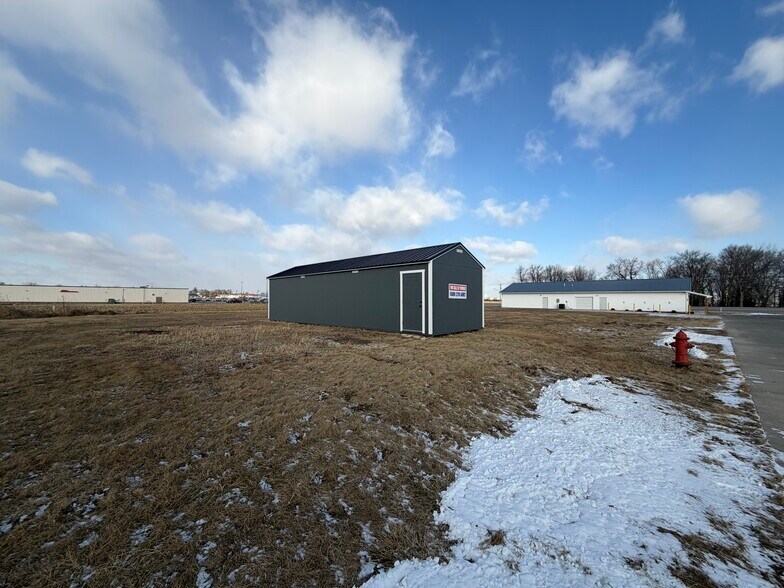 More Photos Of 205 Wiley ave, Washington General Retail For Sale