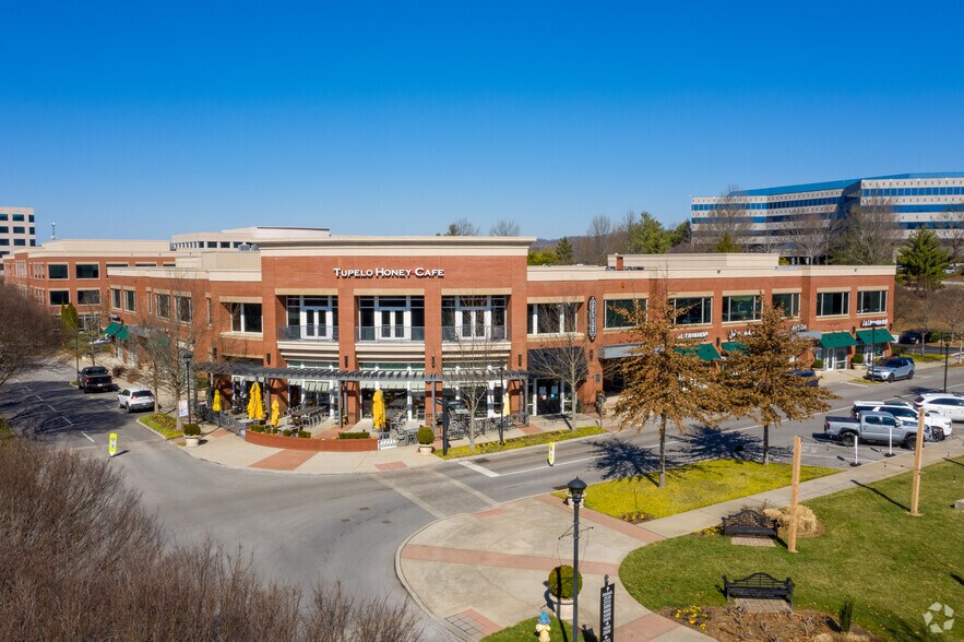 Primary Photo Of 2000 Meridian Blvd, Franklin Storefront Retail Office For Lease