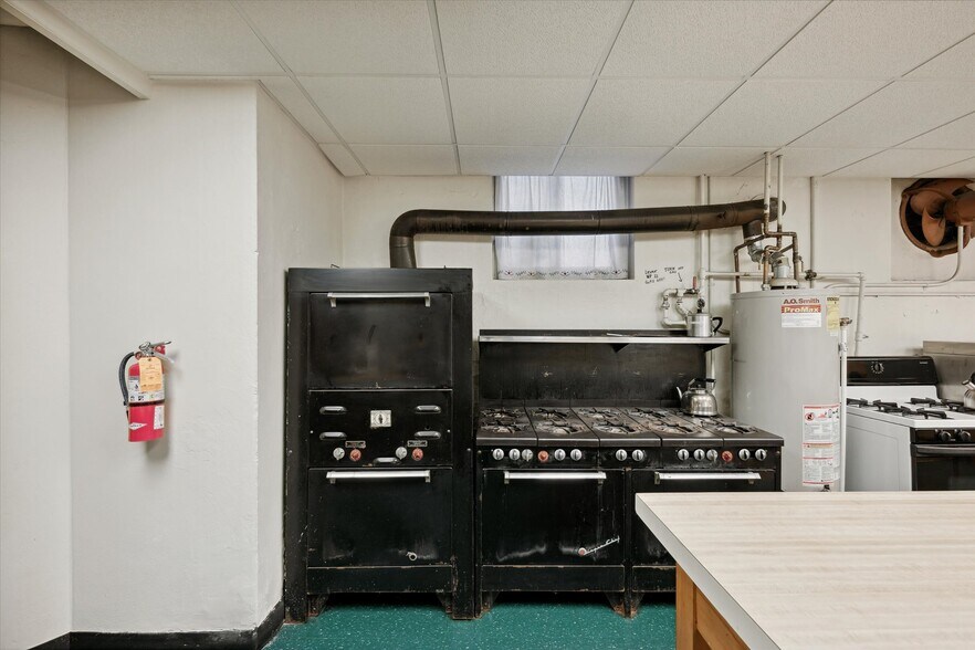 More Photos Of 725 Navarre Ave, Toledo Religious Facility For Sale