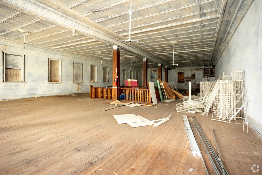 More Photos Of 421 Main St, Madison General Retail For Sale