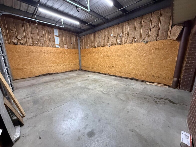 More Photos Of 236 E Cumberland Gap Pkwy, Corbin Storefront Retail Office For Lease