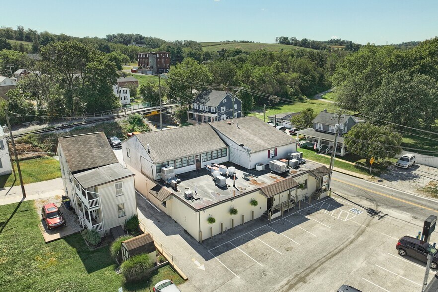 More Photos Of 1 Cherry St, Seven Valleys General Retail For Sale