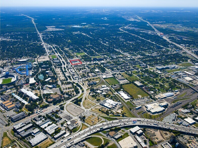 More Photos Of 3230 Martin Luther King Jr Blvd, Dallas Supermarket For Sale