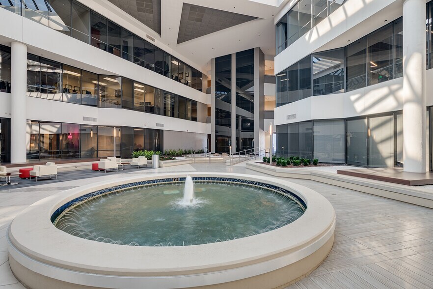 More Photos Of 800 E Campbell Rd, Richardson Office For Lease