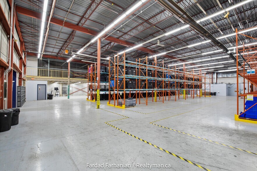 More Photos Of 42 Cardico Dr, Whitchurch-Stouffville Warehouse For Lease