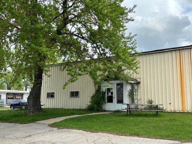 More Photos Of 1652 Ellen Rd, Benton Harbor Manufacturing For Lease
