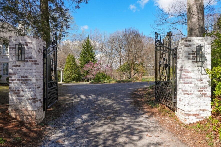 More Photos Of 10654 South Carolina 11, Campobello Lodge Meeting Hall For Sale