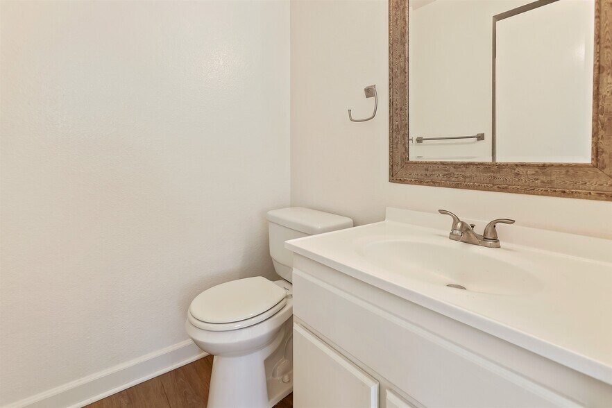 More Photos Of 635 E Olive Ave, Burbank Apartments For Sale