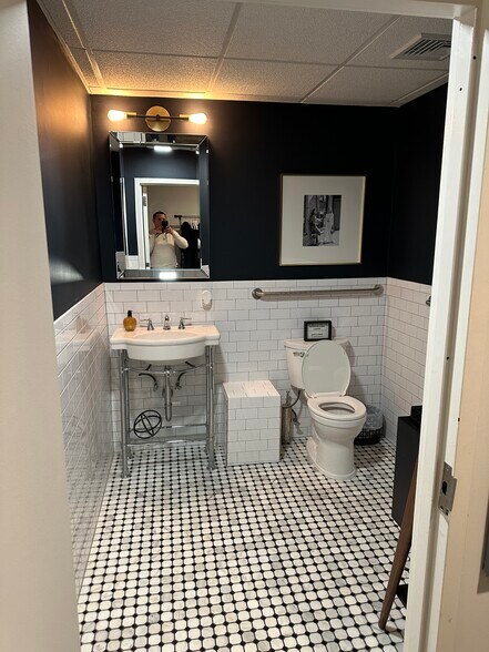 More Photos Of 3 E Palisade Ave, Englewood General Retail For Lease