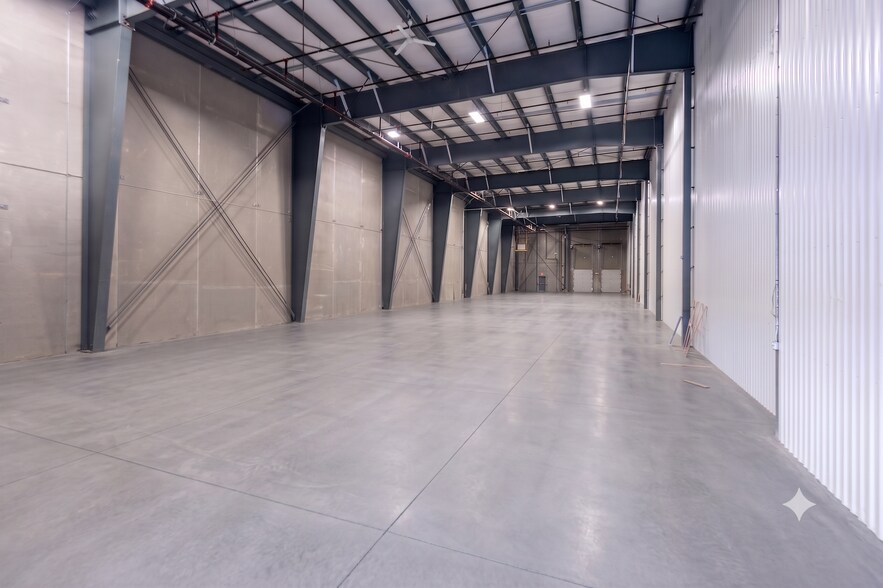 More Photos Of 832 Burton Rd, Ottawa Warehouse For Lease