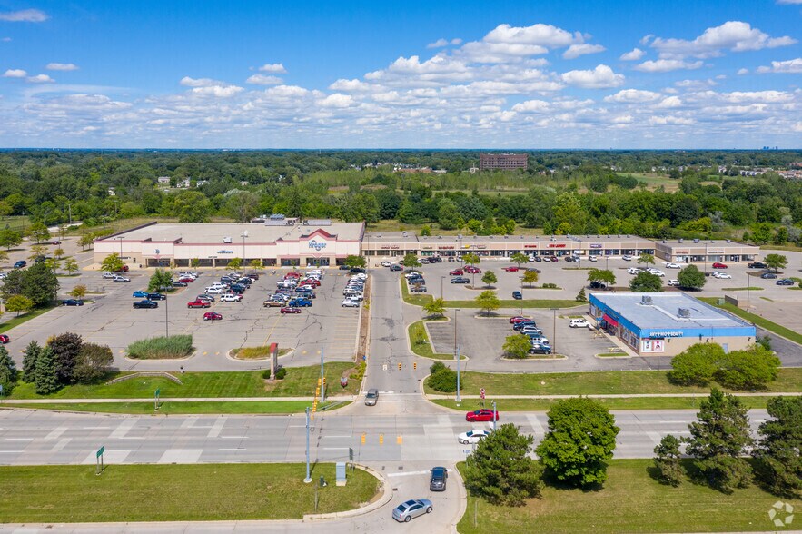 More Photos Of 31200 Michigan Ave, Westland Freestanding For Lease