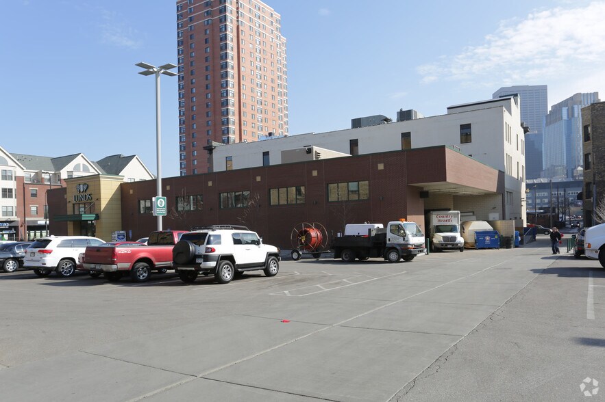 More Photos Of 1201 Hennepin Ave, Minneapolis Office For Lease