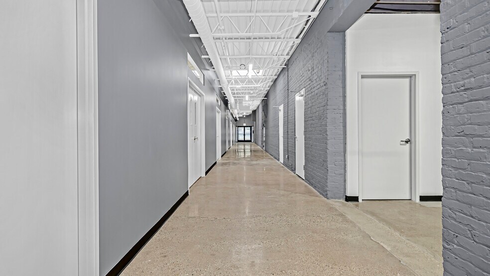 More Photos Of 4256 W Diversey Ave, Chicago Warehouse For Lease