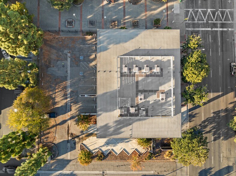 More Photos Of 9 S El Dorado St, Stockton Office For Sale