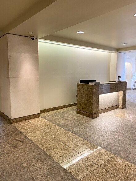 More Photos Of 555 E Ocean Blvd, Long Beach Office For Sale