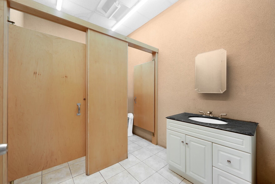 More Photos Of 174-180 Getty Ave, Clifton Warehouse For Sale