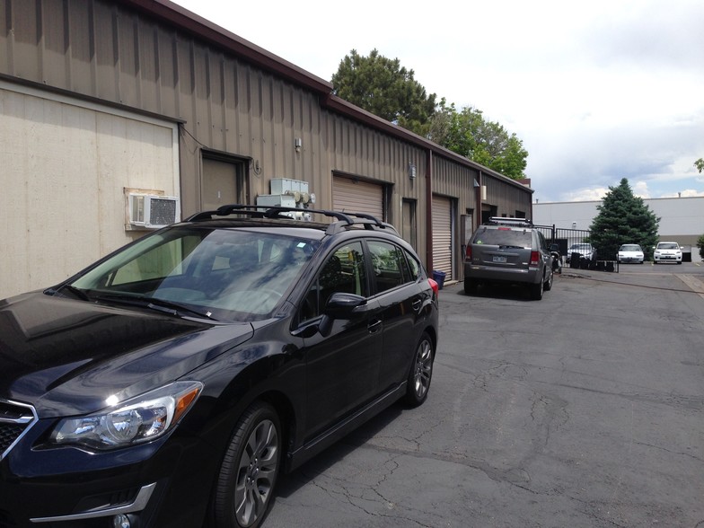 More Photos Of 9910-9940 E Costilla Ave, Englewood Self Storage For Lease