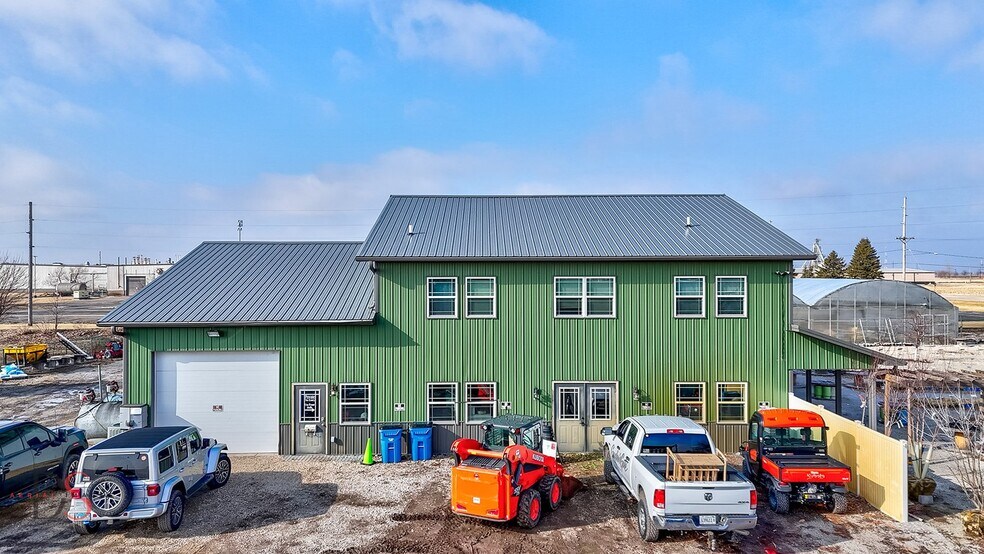 More Photos Of 611 E Dayton Rd, Ottawa Warehouse For Sale