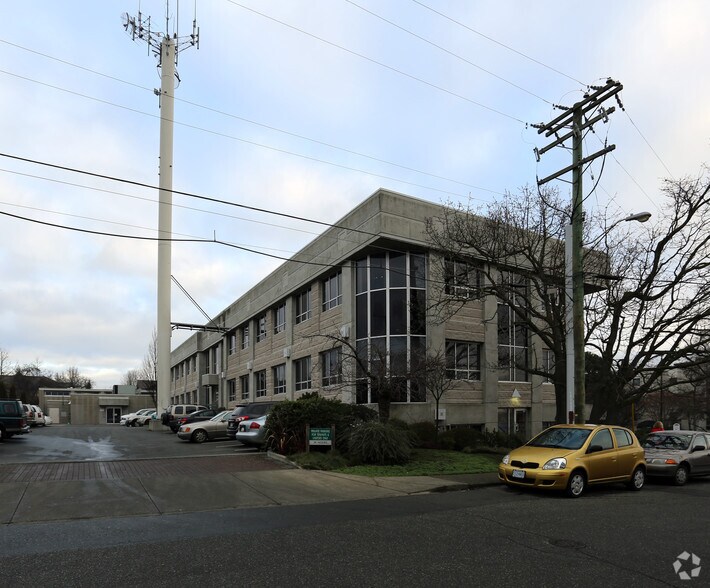 More Photos Of 2750 Quadra St, Victoria Office For Lease